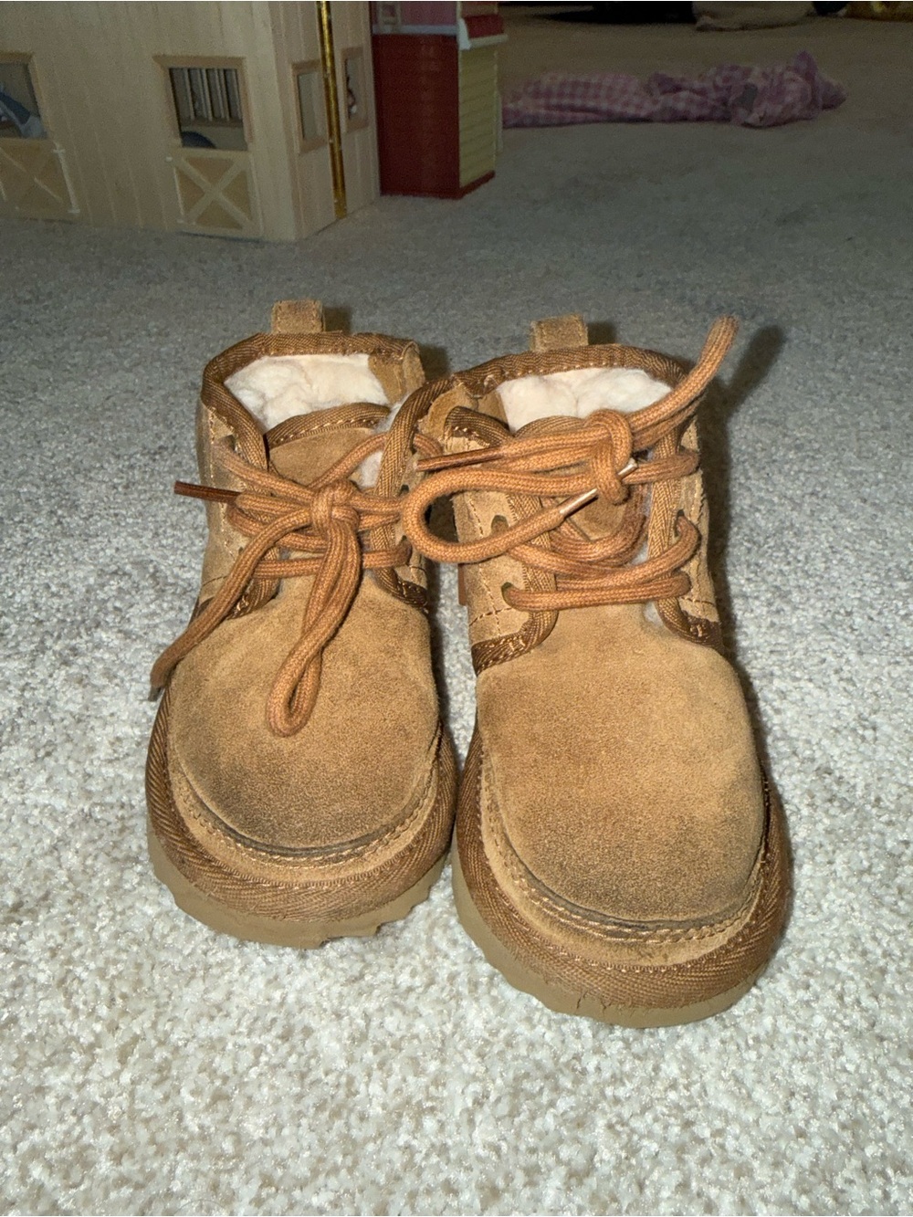UGG Kids Chestnut Suede Lace-Up Boots